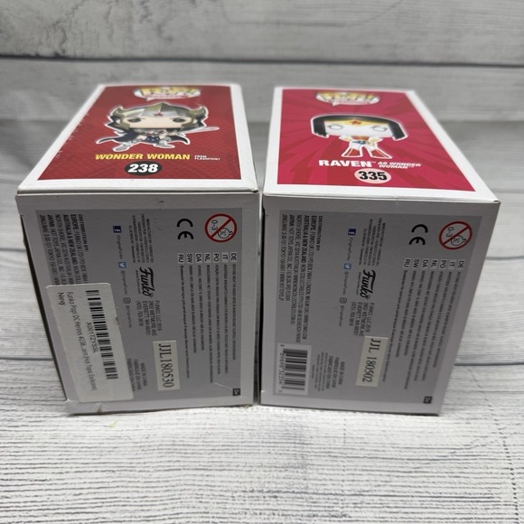 Funko Pop! Wonder Woman - Lot Of 6 - 211 335 86 238 206 BAM Walmart Hot Topic - Picture 8 of 11